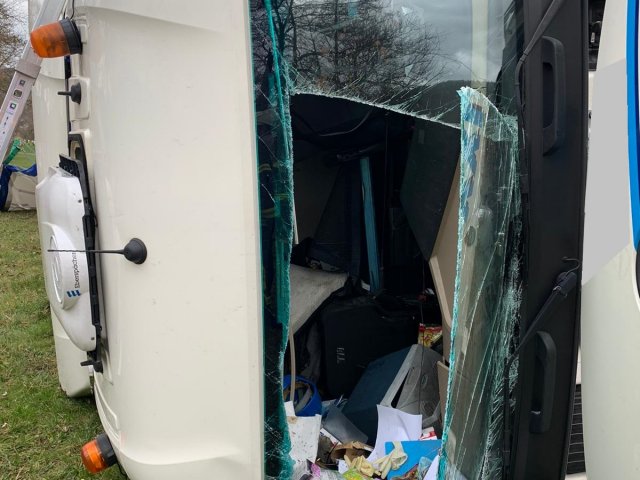 #15/21: LKW abgestürzt